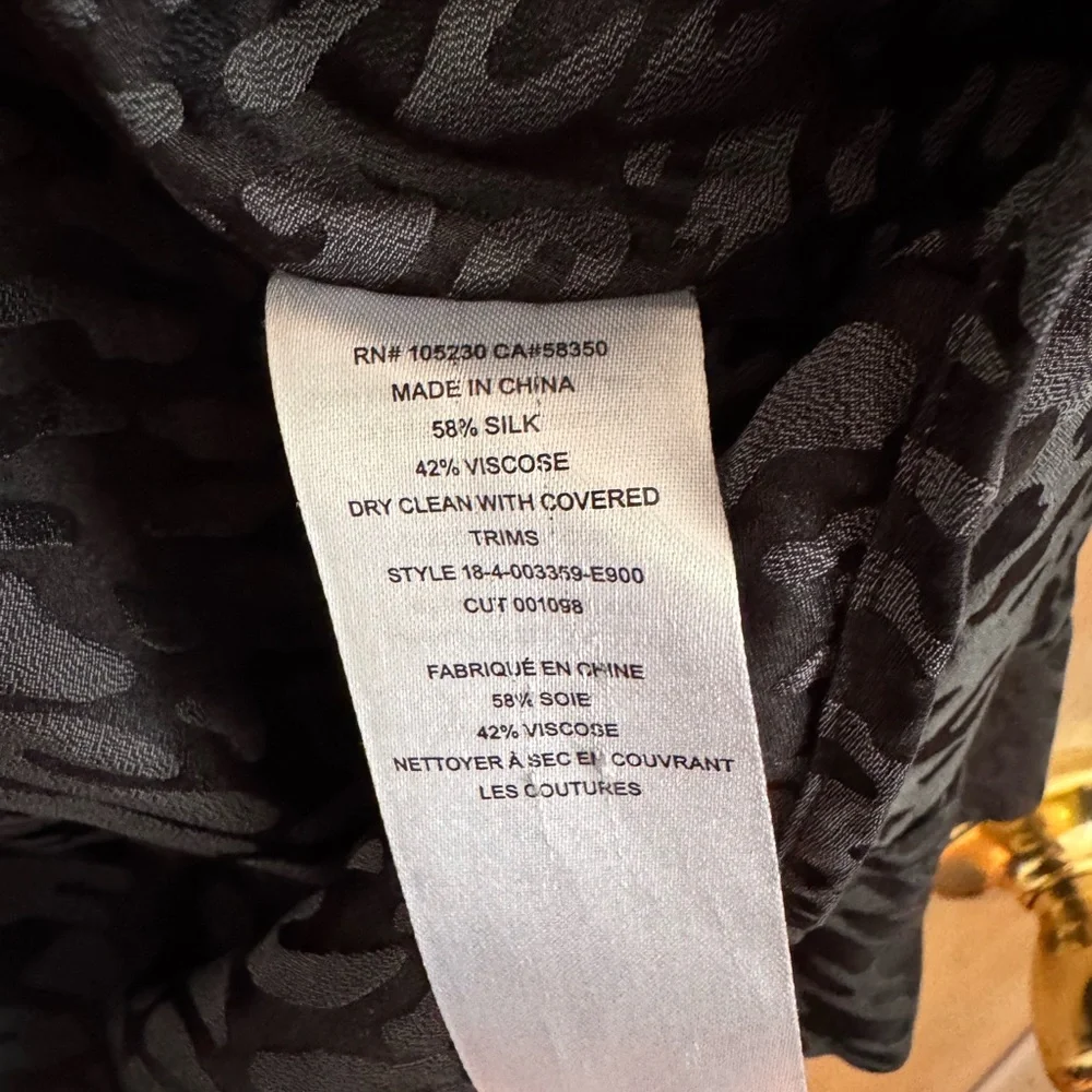Equipment Femme Black + Gray Silk Button Down Collared Shirt - Medium - Picture 5 of 6